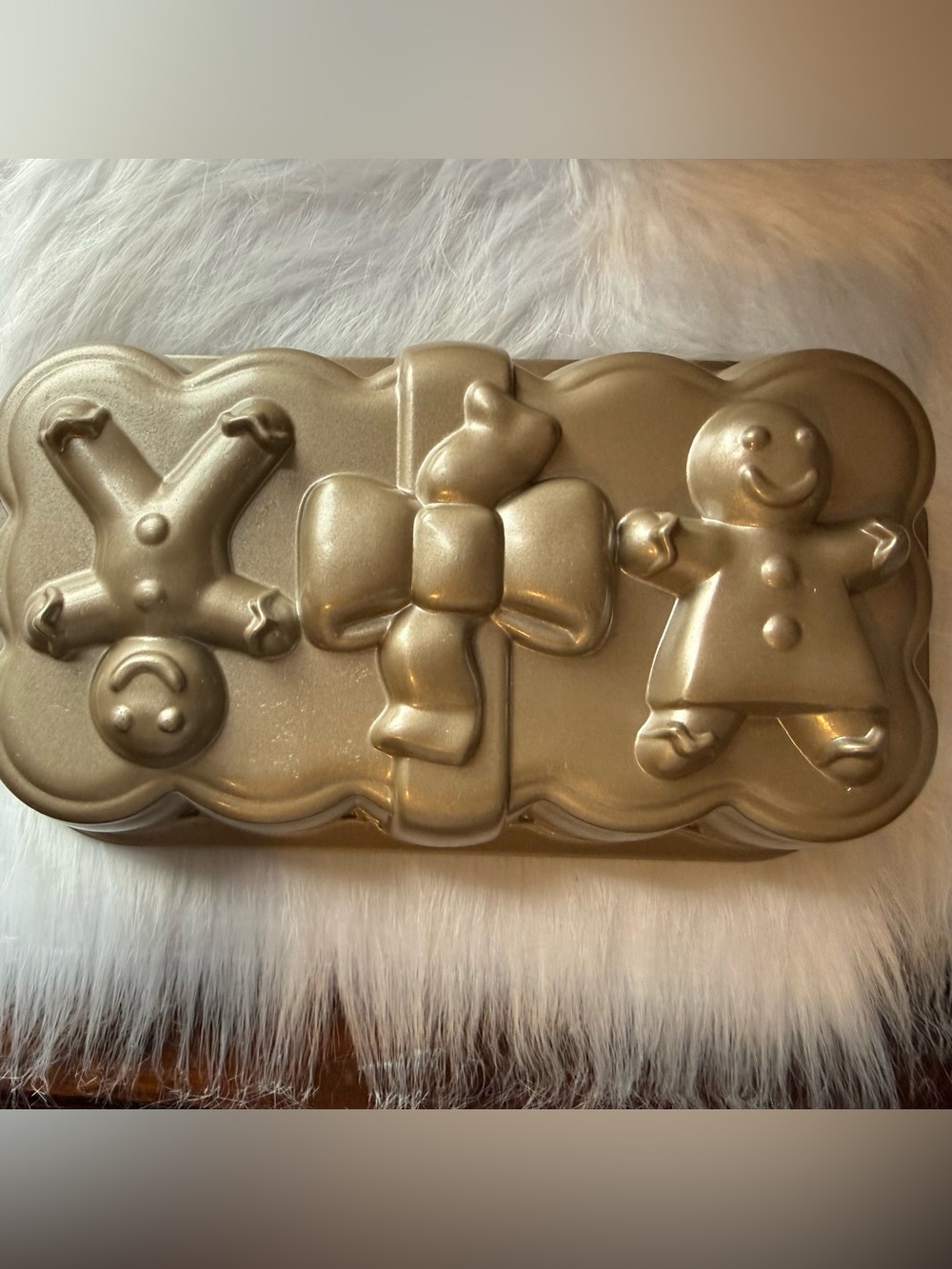 Nordic Ware Gingerbread One-Pound Loaf Pan Cast Aluminum Gold Color Holiday